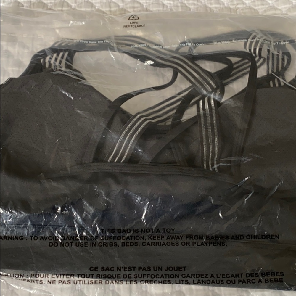 VS So Strappy Sports Bra Size L - Picture 5 of 7